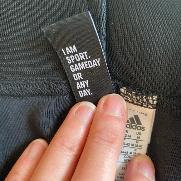 Adidas womens medium black elevated fall athleisure streetwear crop jogger pant - Picture 9 of 11